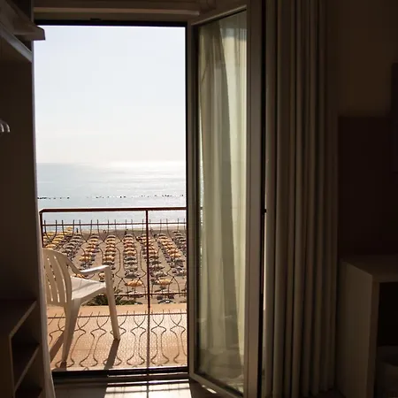 Hotel Eden