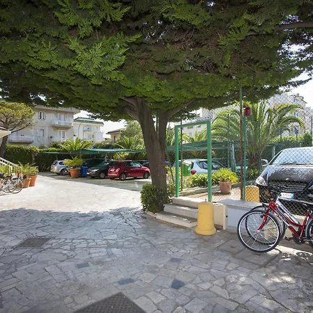 Hotel Eden
