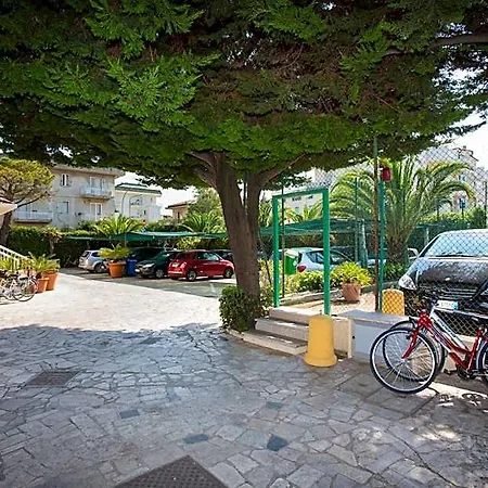 Hotel Eden 3*