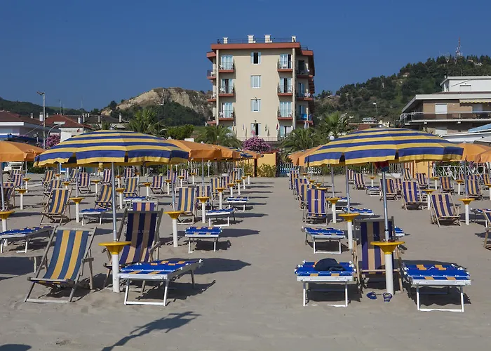 Ξενοδοχείο Eden 3*